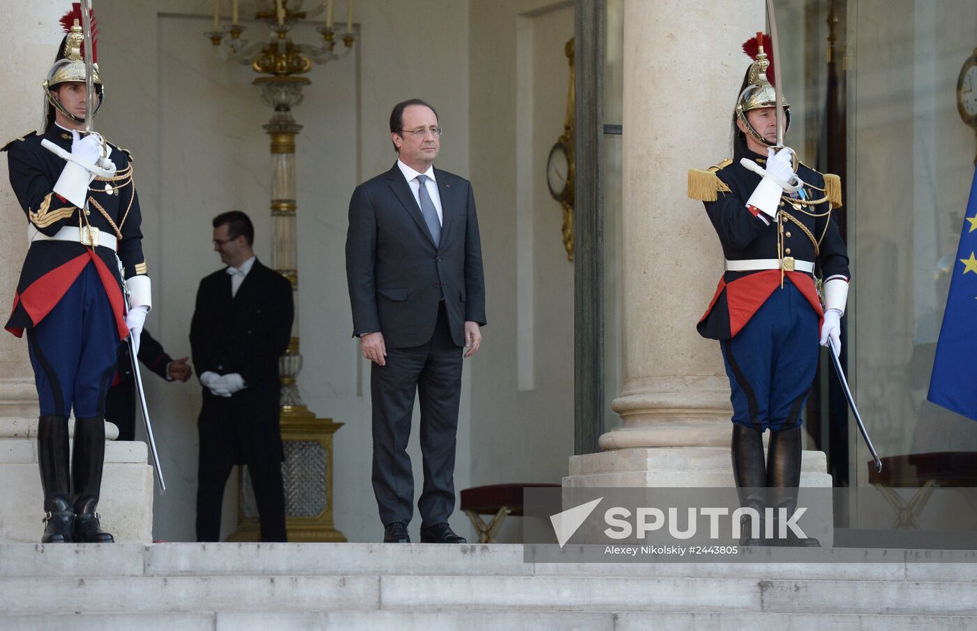 Vladimir Putin visits France