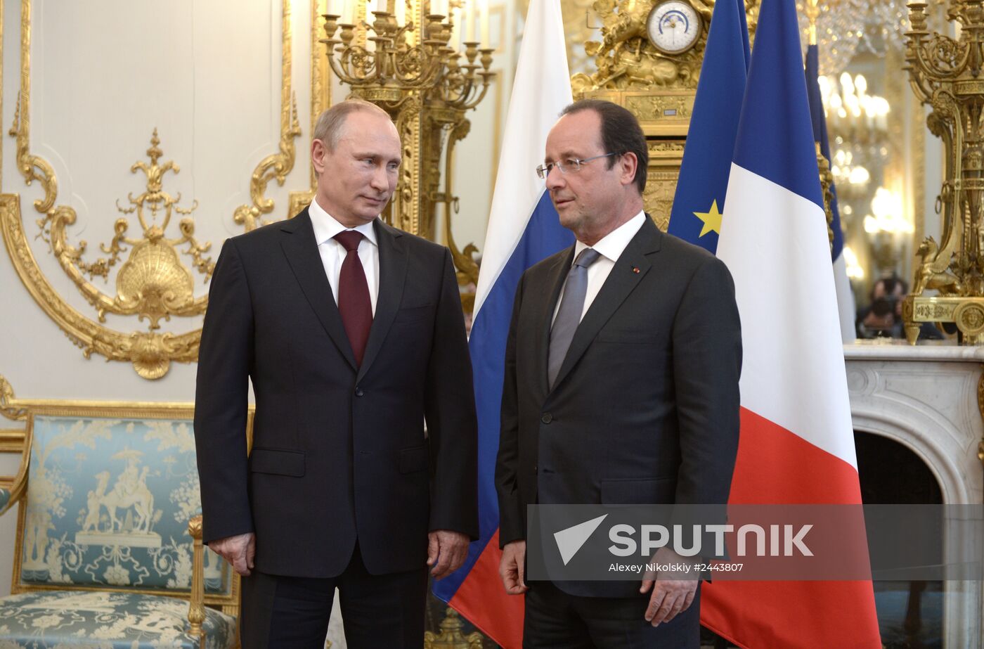 Vladimir Putin visits France