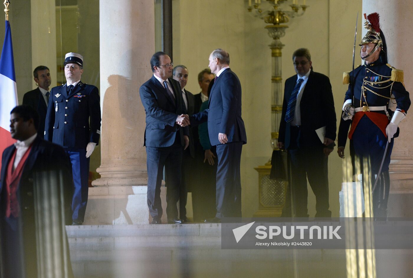 Vladimir Putin visits France