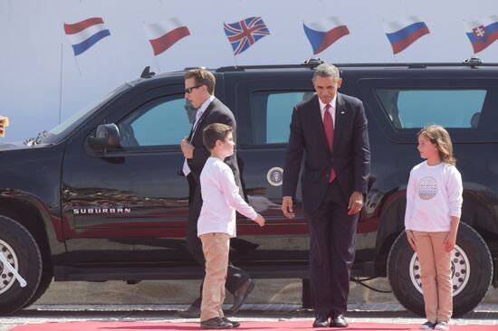 Vladimir Putin visits France