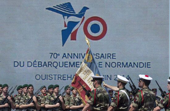 Vladimir Putin visits France