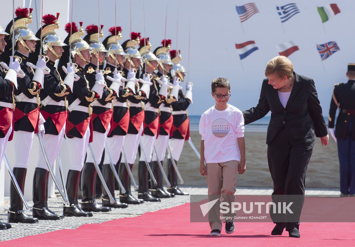 Vladimir Putin visits France