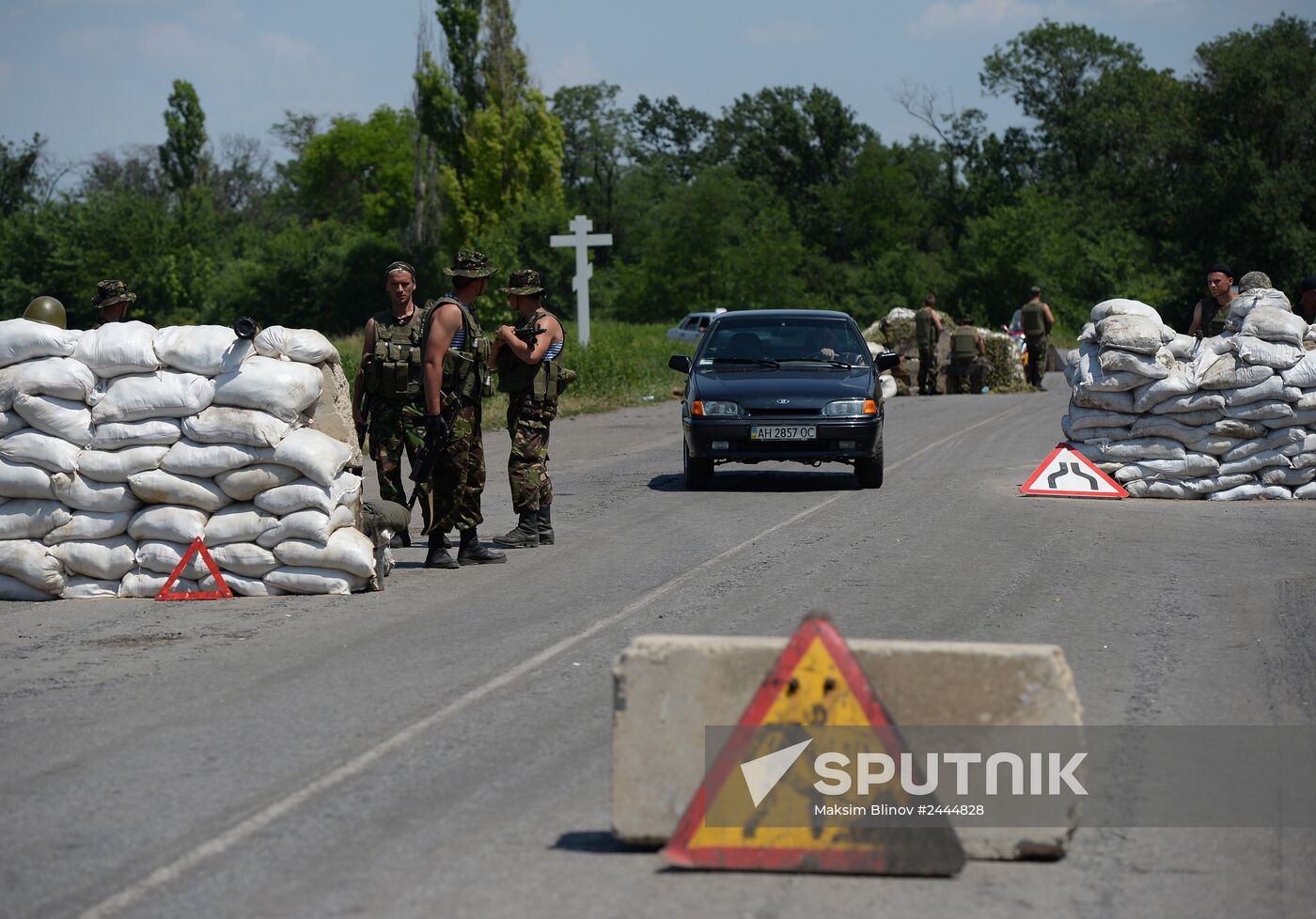 Ukrainian military checkpoint in Amvrosievka, Donetsk Region