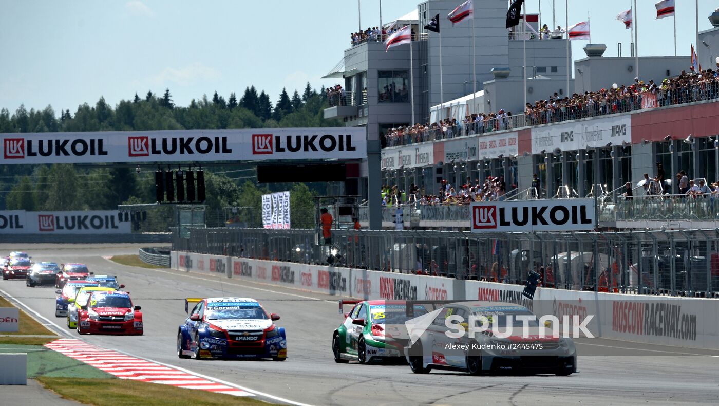 Auto racing. 6th stage of WTCC. Day Two