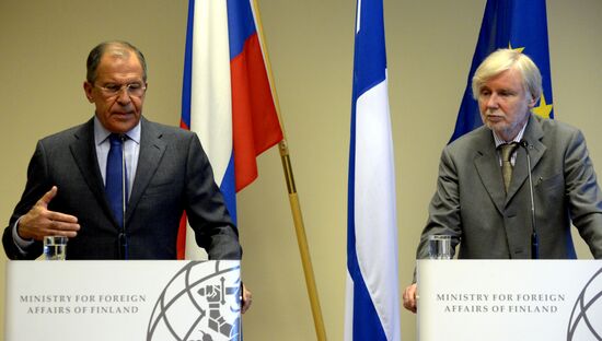 Sergei Lavrov meets with Erkki Tuomioja