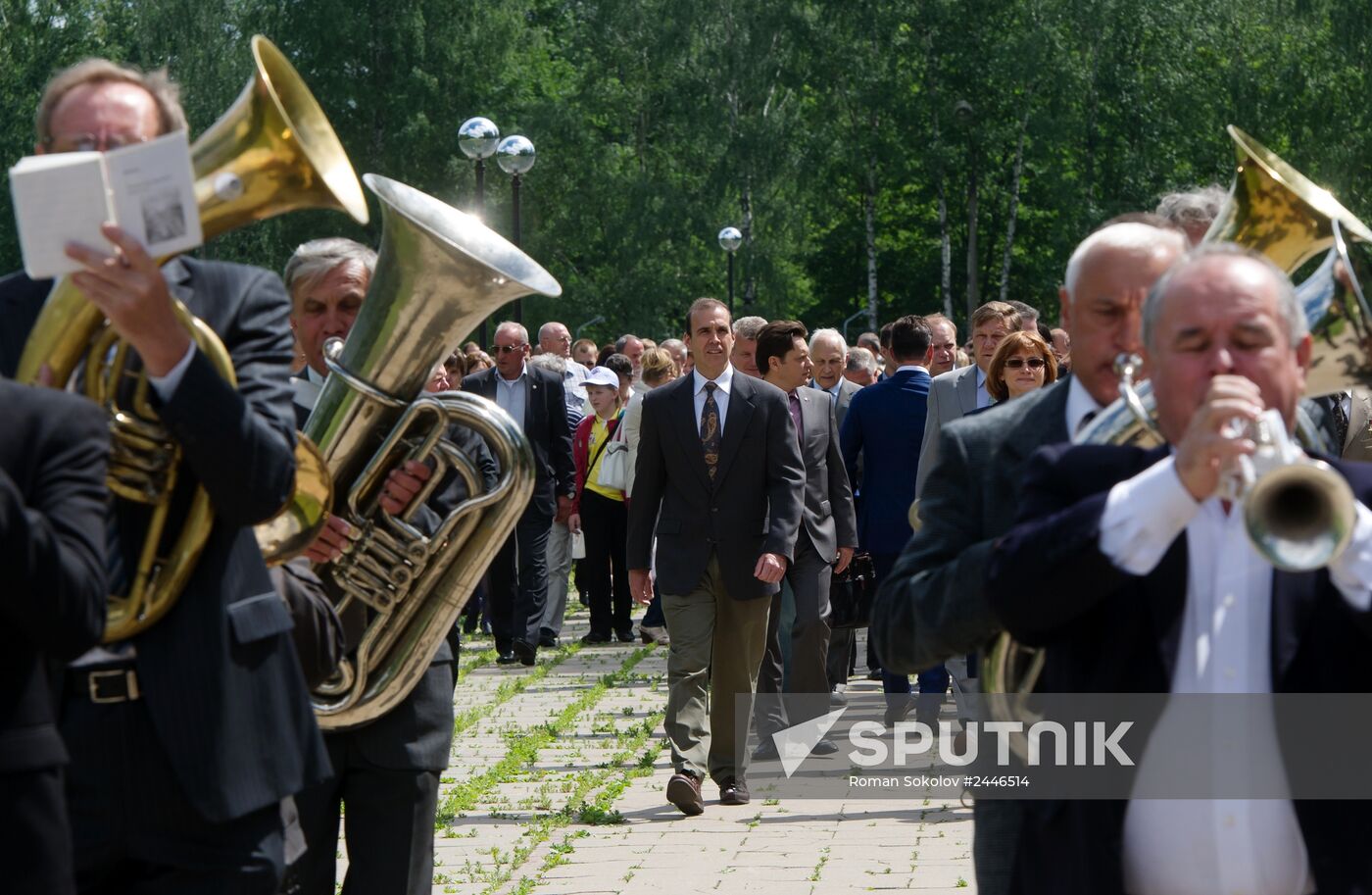 ISS Expedition 38/39 crew members welcomed in Star City