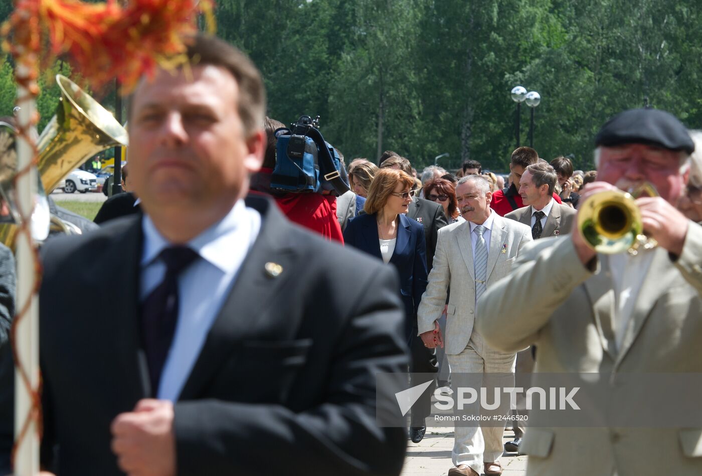 ISS Expedition 38/39 crew members welcomed in Star City