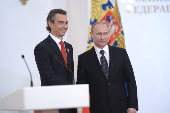 Vladimir Putin hands out 2013 Russian Federation National Awards
