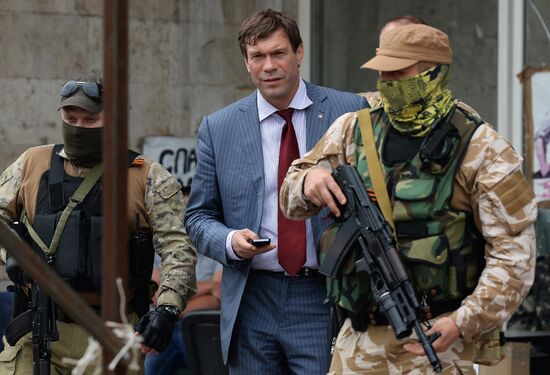 Briefing of Oleg Tsarev and Alexander Boroday in Donetsk