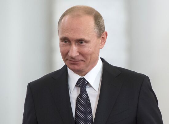 Vladimir Putin hands out 2013 Russian Federation National Awards