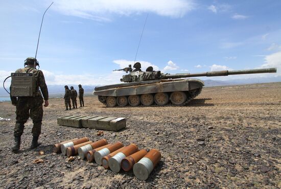 Drill of Kyrgyzstan's tank regiment before Tank Biathlon 2014