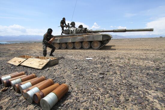 Drill of Kyrgyzstan's tank regiment before Tank Biathlon 2014