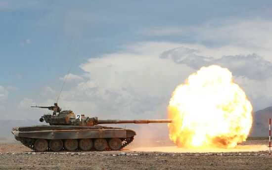 Drill of Kyrgyzstan's tank regiment before Tank Biathlon 2014