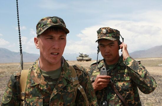 Drill of Kyrgyzstan's tank regiment before Tank Biathlon 2014