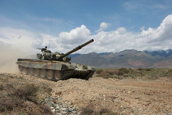 Drill of Kyrgyzstan's tank regiment before Tank Biathlon 2014