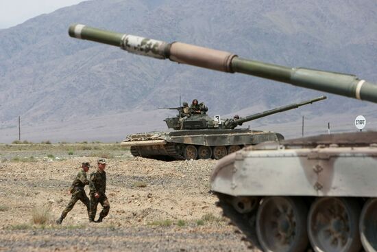 Drill of Kyrgyzstan's tank regiment before Tank Biathlon 2014