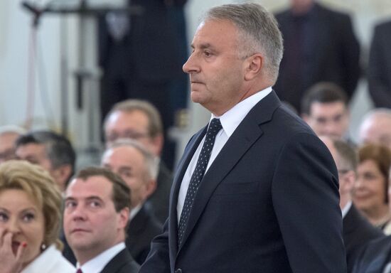 Vladimir Putin hands out 2013 Russian Federation National Awards