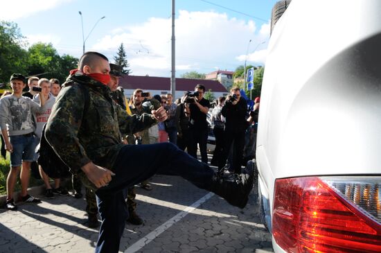 Unrest at Russian Embassy in Kiev