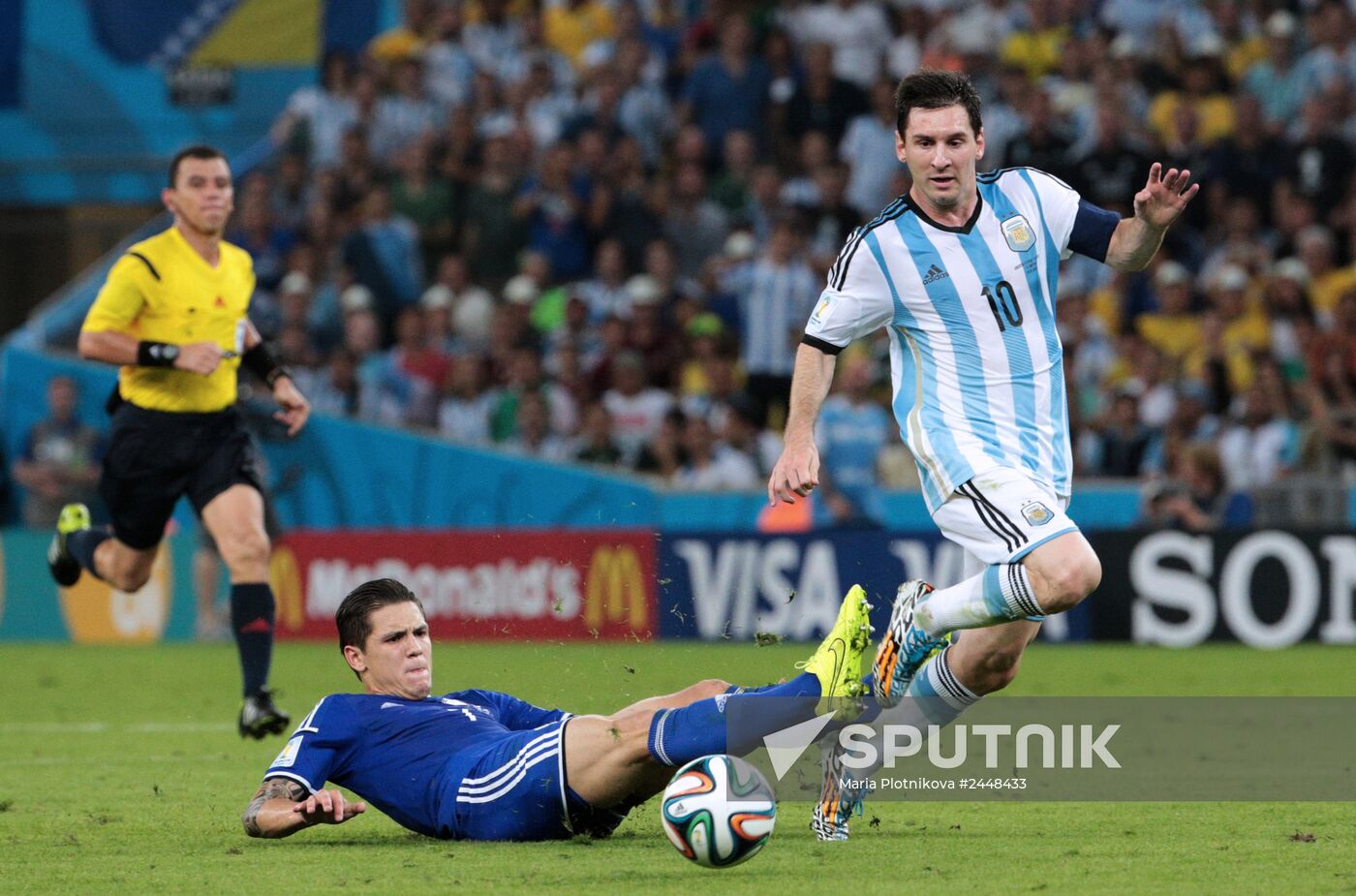 2014 FIFA World Cup. Argentina vs. Bosnia and Herzegovina