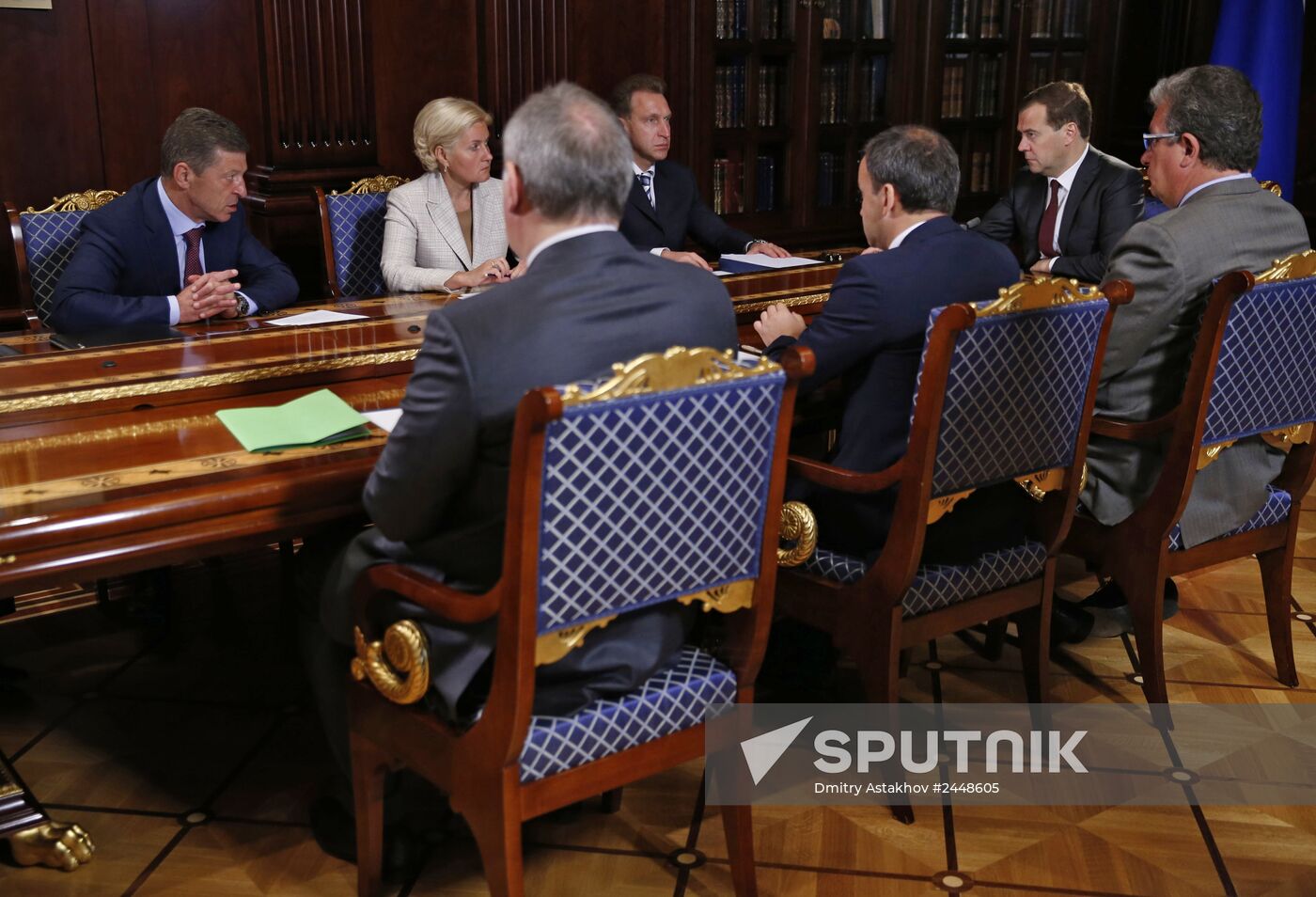 Dmitry Medvedev chairs meeting with his deputies