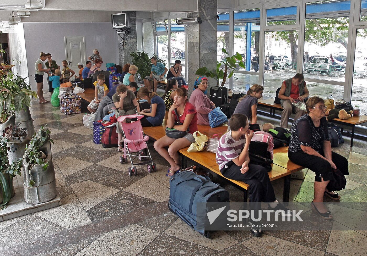 Refugees from Southeastern Ukraine at transit refugee camp at Artek Center