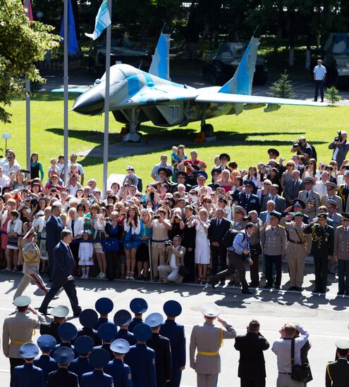 Petro Poroshenko attends graduation ceremony at National University of Defense of Ukraine