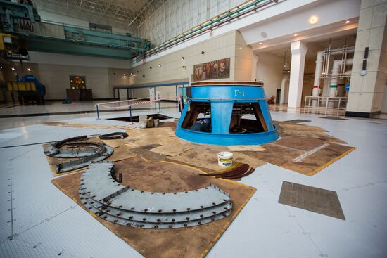 Repair of unit at Bureiskaya hydropower plant