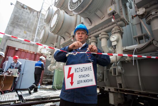 Repair of unit at Bureiskaya hydropower plant
