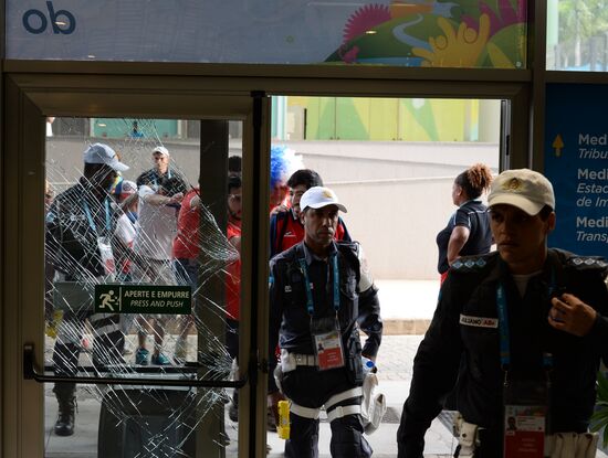 The 2014 FIFA World Cup. Spain vs. Chile