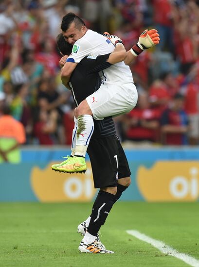 The 2014 FIFA World Cup. Spain vs. Chile