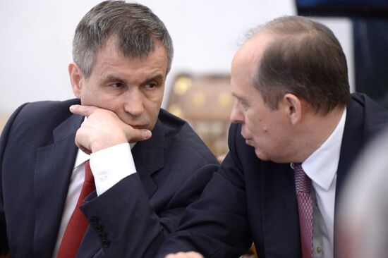 Vladimir Putin chairs Security Council meeting