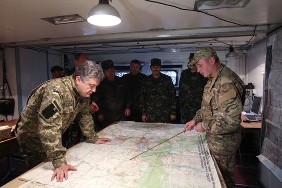 Ukraine's president Poroshenko visits National guard HQ in Donetsk Region