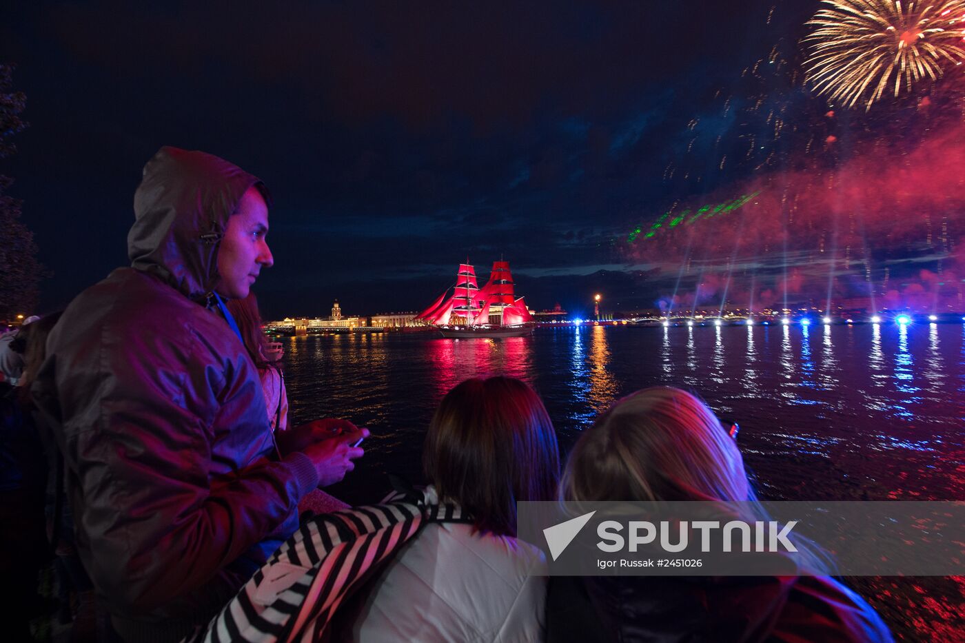 "Scarlet Sails" school graduates' party in St Petersburg