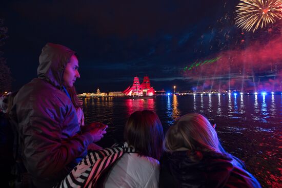 "Scarlet Sails" school graduates' party in St Petersburg