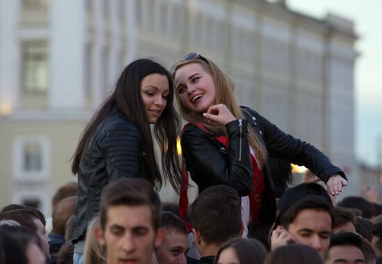 "Scarlet Sails" school graduates' party in St Petersburg