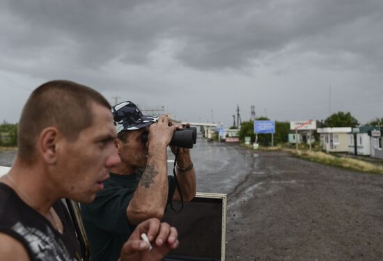 Izvarino border crossing point after shelling