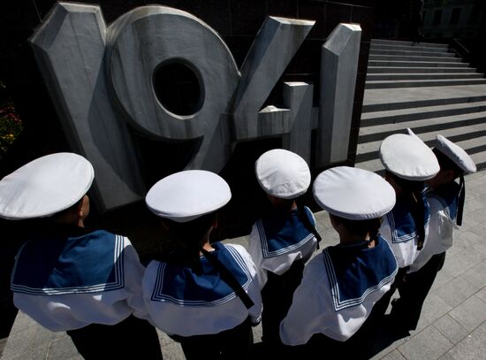 Day of Memory and Sorrow in Russian cities