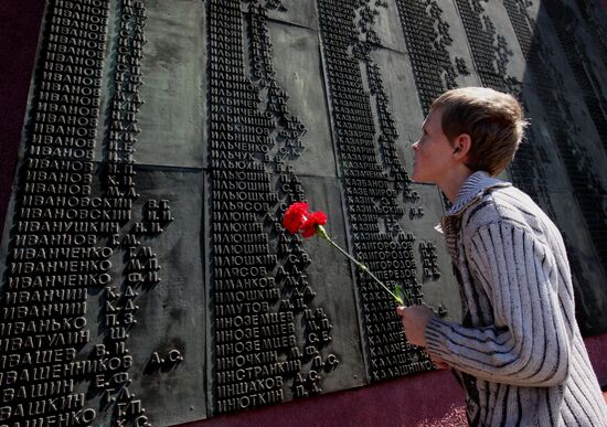 Day of Memory and Sorrow in Russian cities