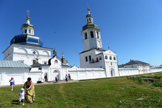 Abalaksky Znamenskoye Monastery