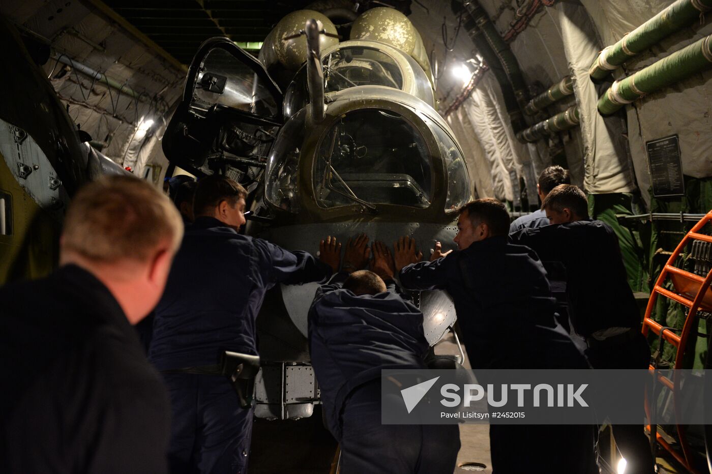 Ruslan aircraft conducts unique transfer of helicopters to Central Military District
