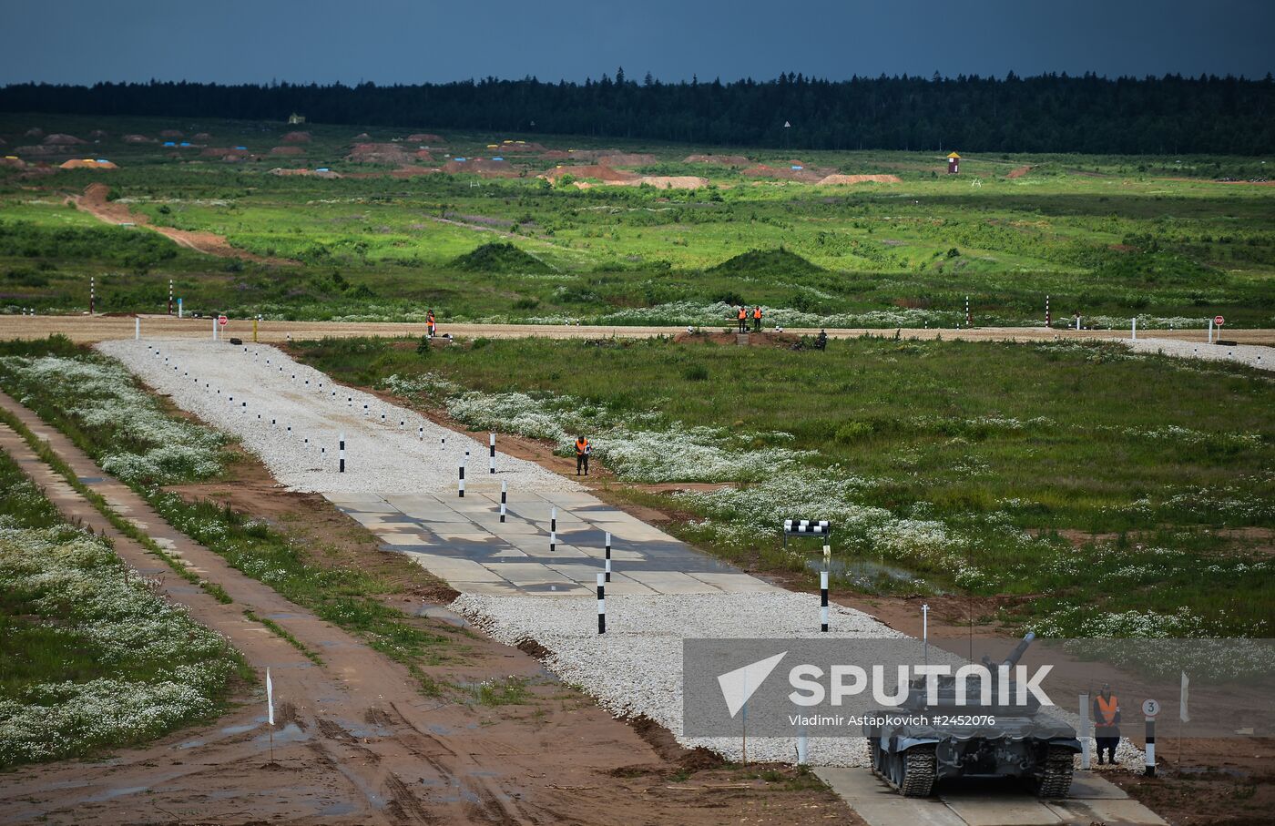 All-army stage of Tank Biathlon 2014 competition