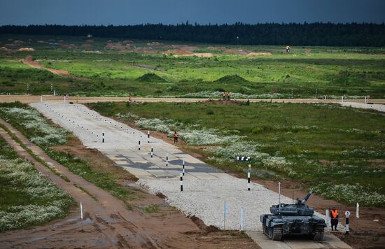 All-army stage of Tank Biathlon 2014 competition