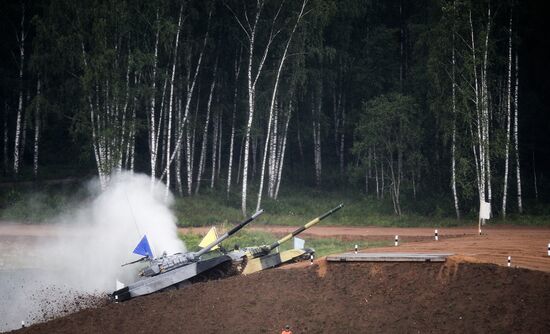 All-army stage of Tank Biathlon 2014 competition