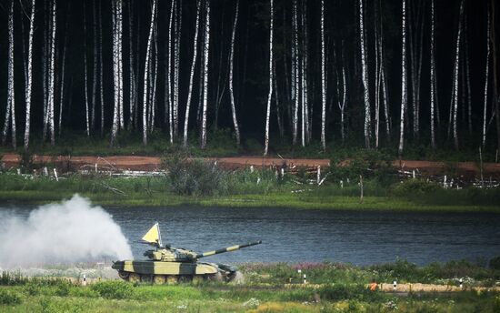 All-army stage of Tank Biathlon 2014 competition