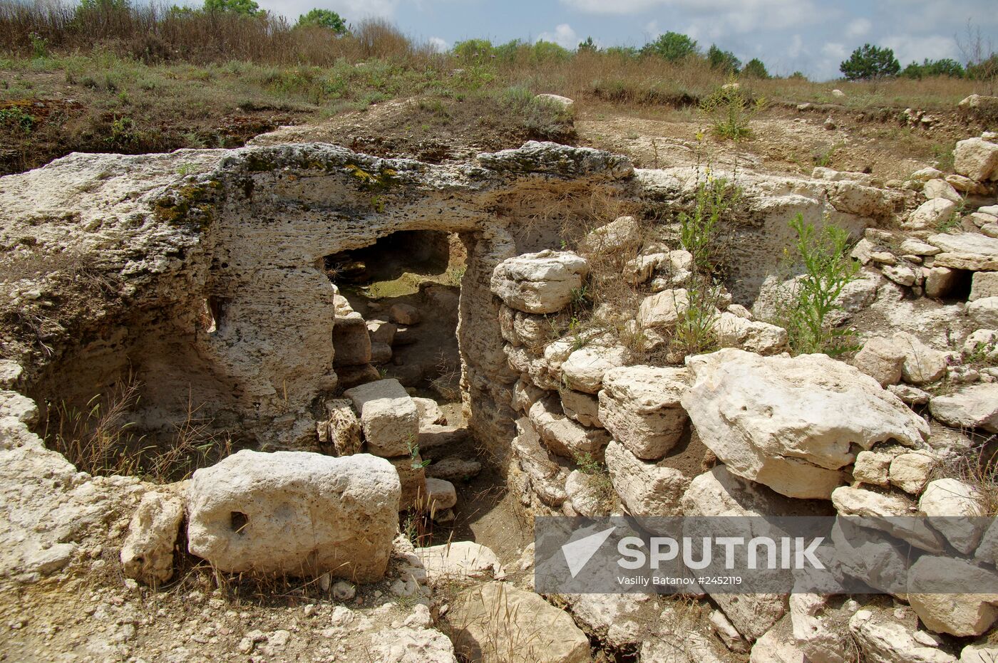 Archaeological excavations on Cape Fiolent