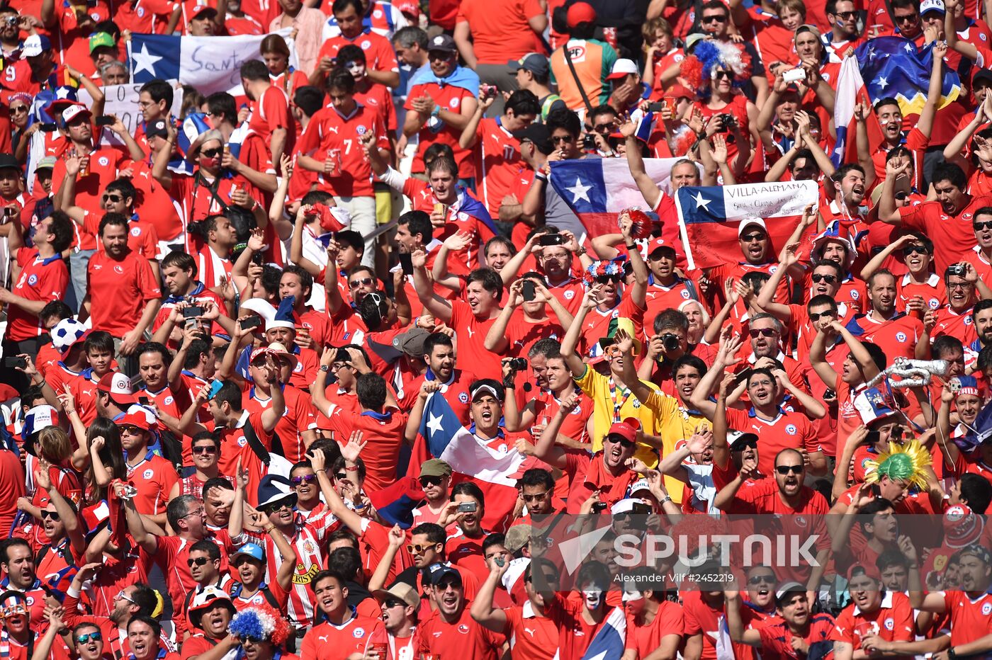 2014 FIFA World Cup. Netherlands vs. Chile