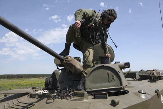 Sudden operational readiness test of Central Military District and airborne troops