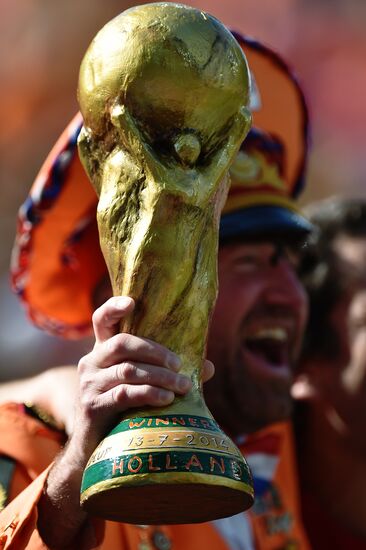 2014 FIFA World Cup. Netherlands vs. Chile