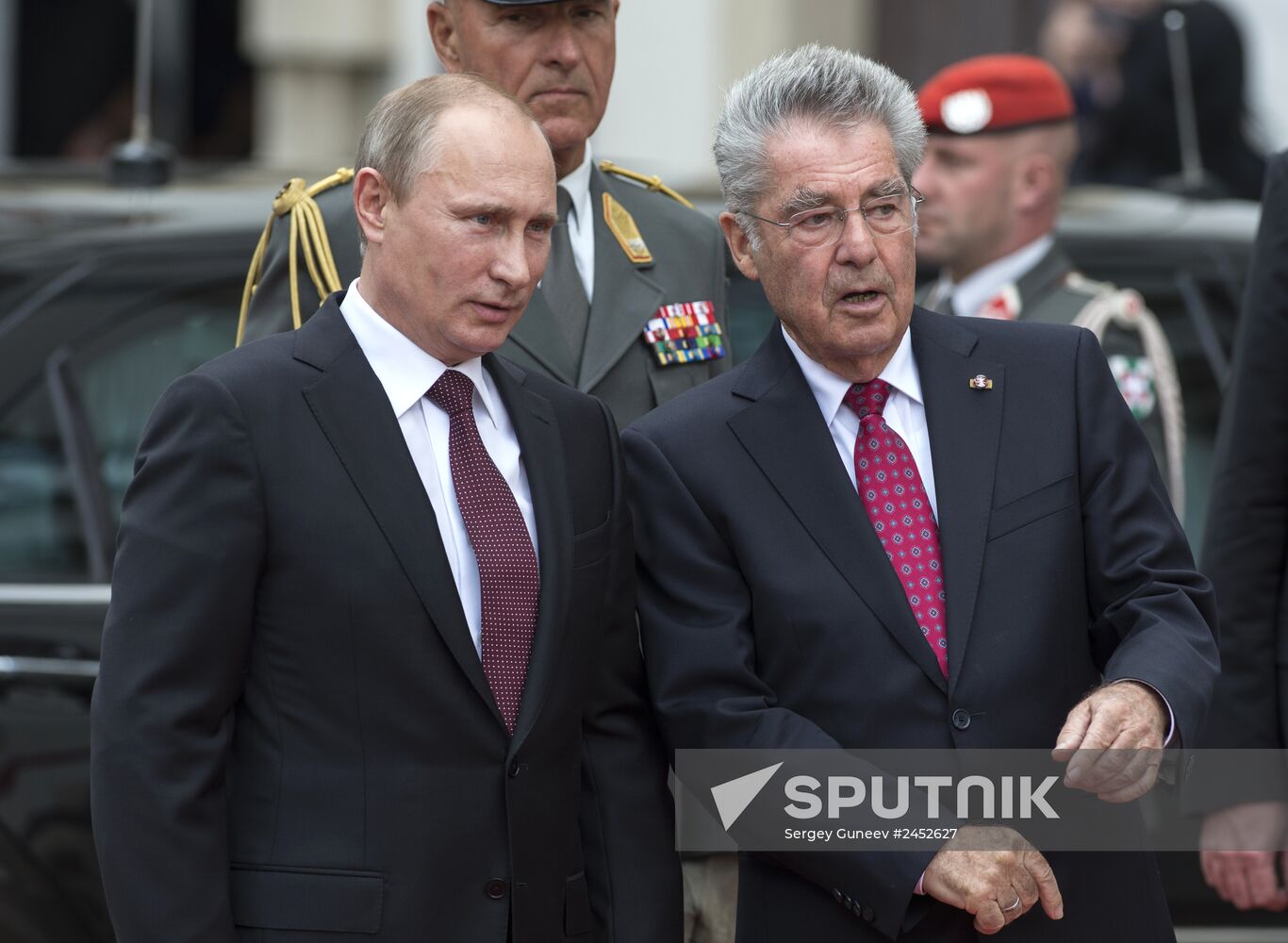 Vladimir Putin pays official visit to Austria