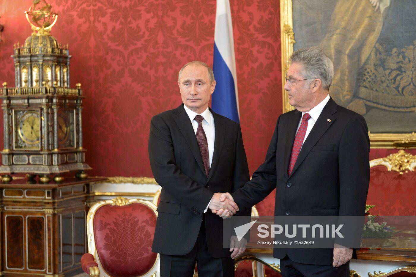 Vladimir Putin pays official visit to Austria